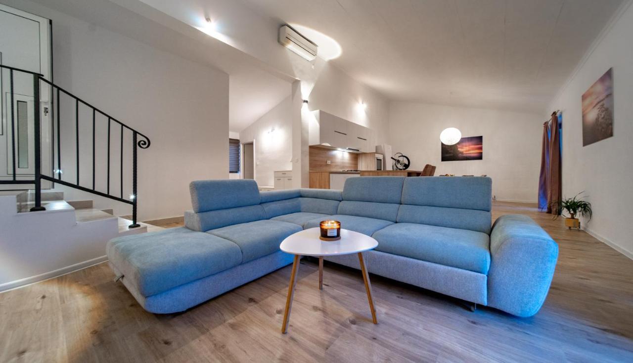 Grguric Apartments Palit Esterno foto