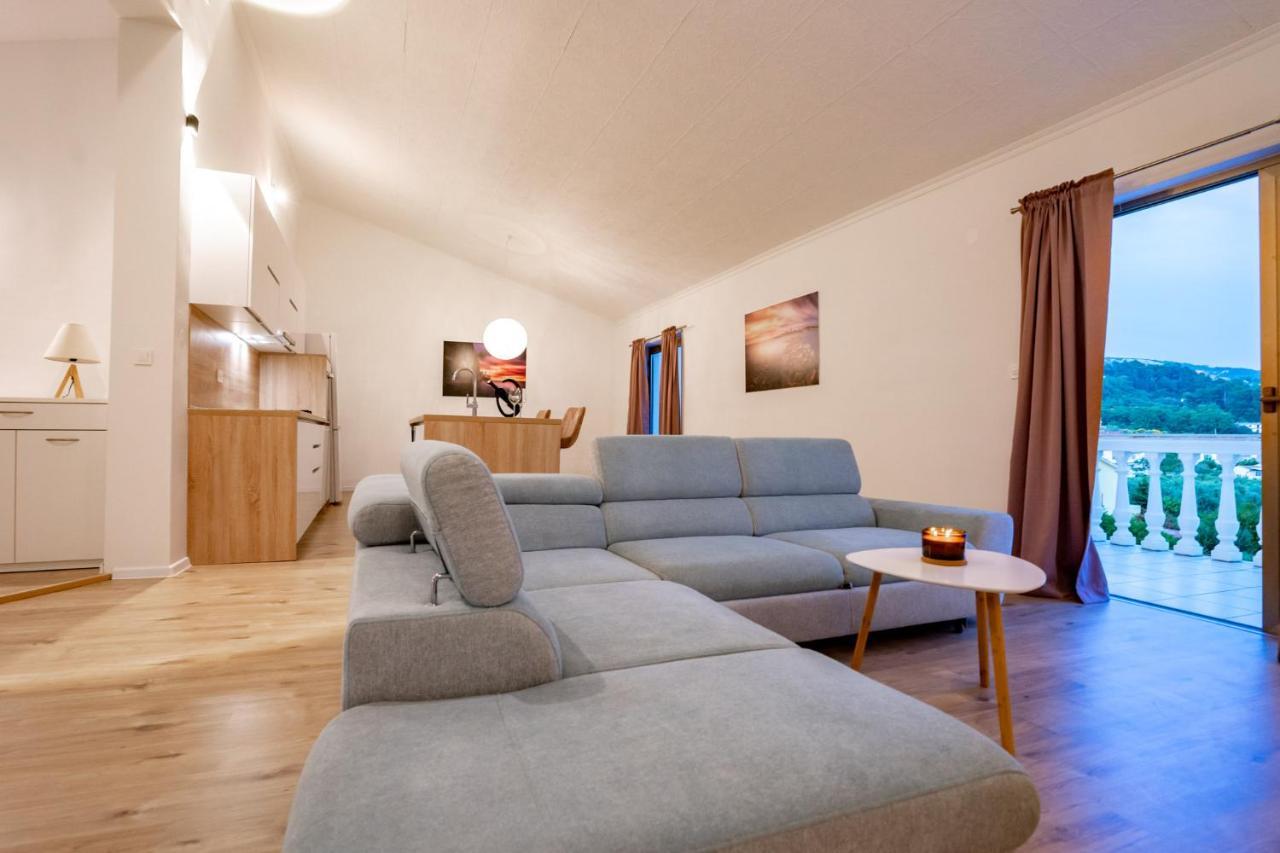 Grguric Apartments Palit Esterno foto