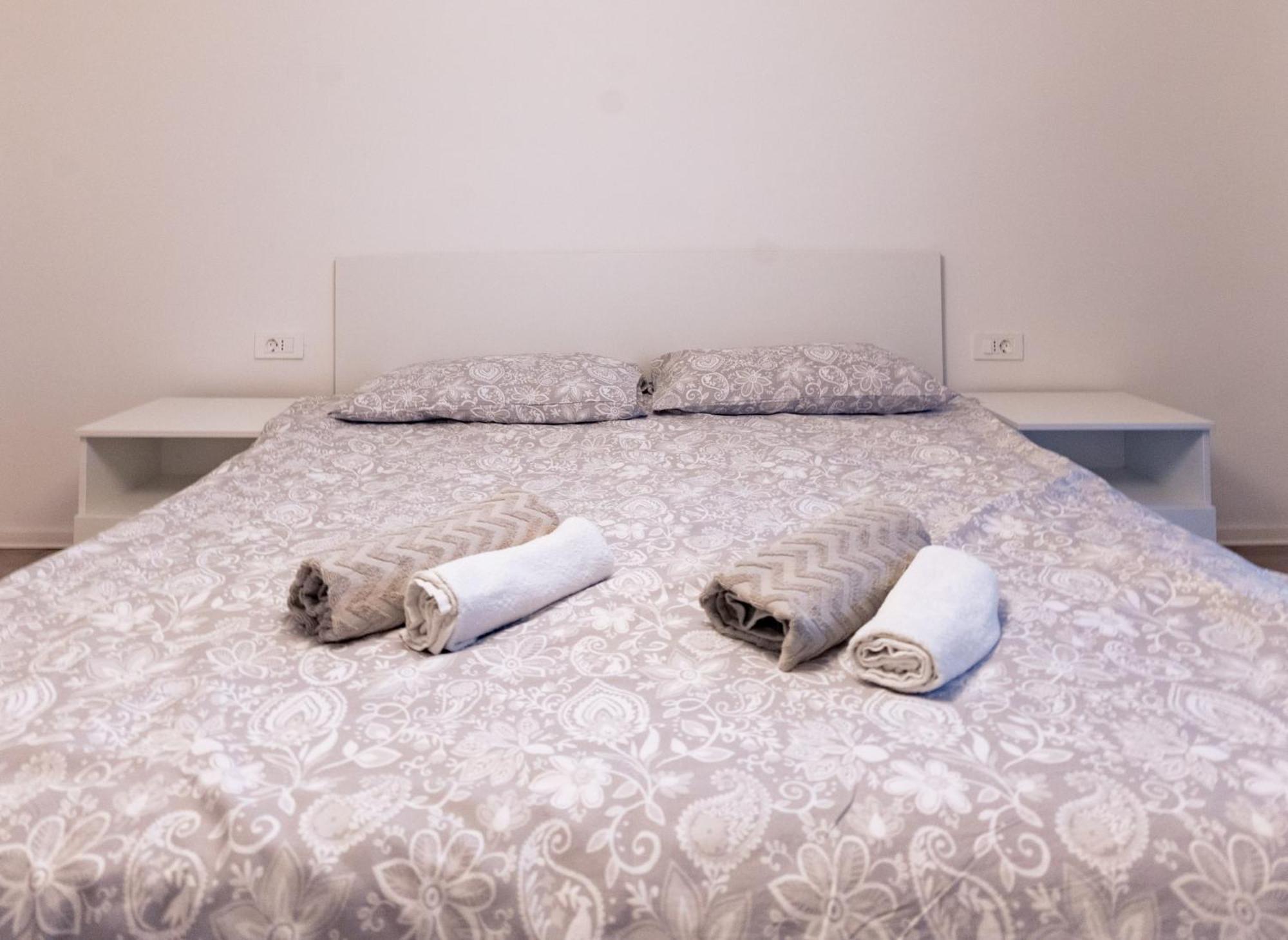 Grguric Apartments Palit Esterno foto